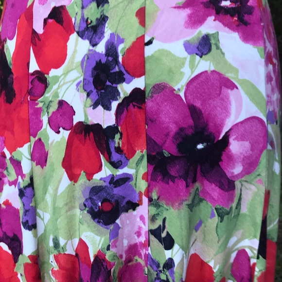 Judy Lee Cole☀️Floral swingy skirt - Picture 3 of 10